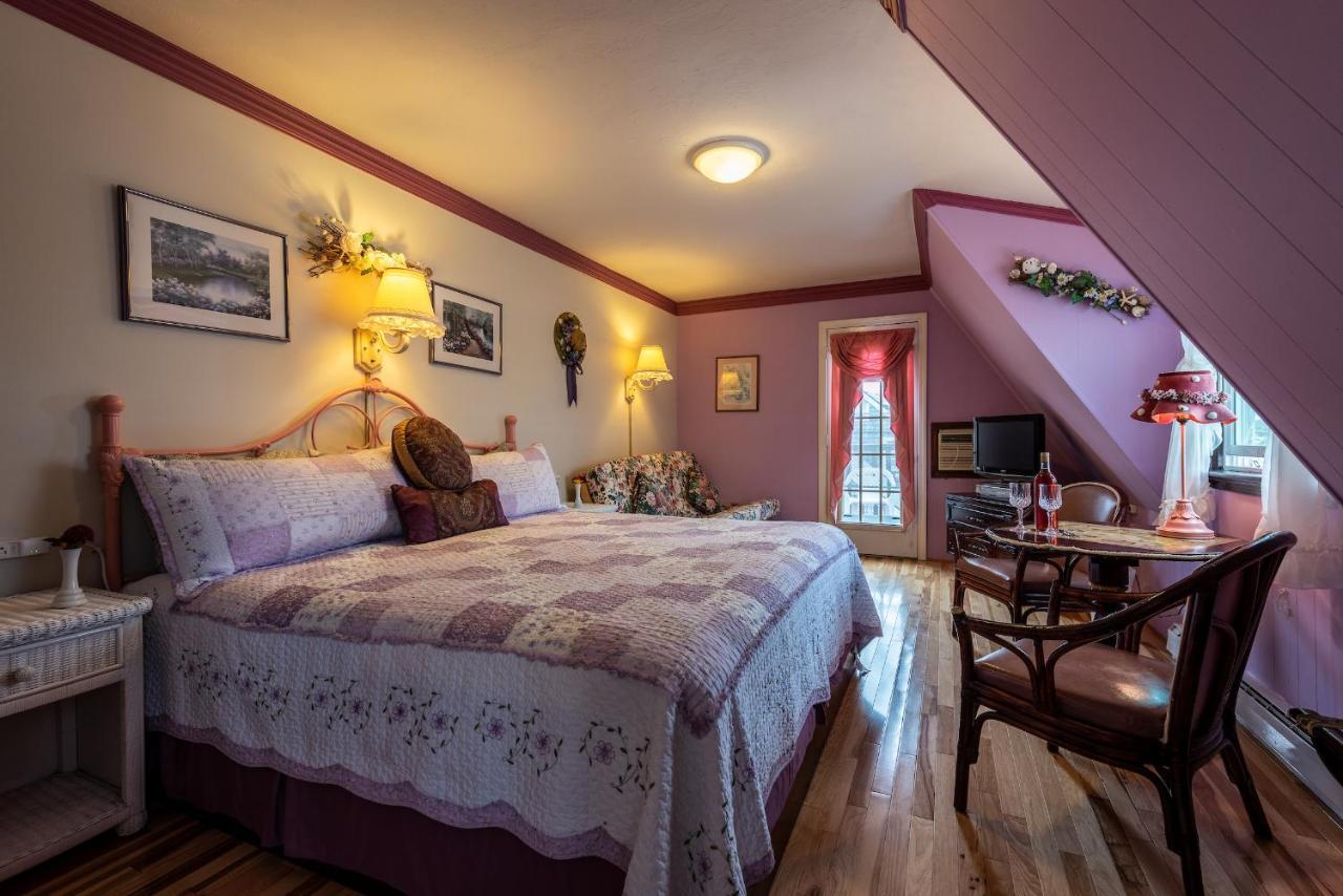A Cape Cod Ocean Manor Inn Гайянніс Екстер'єр фото
