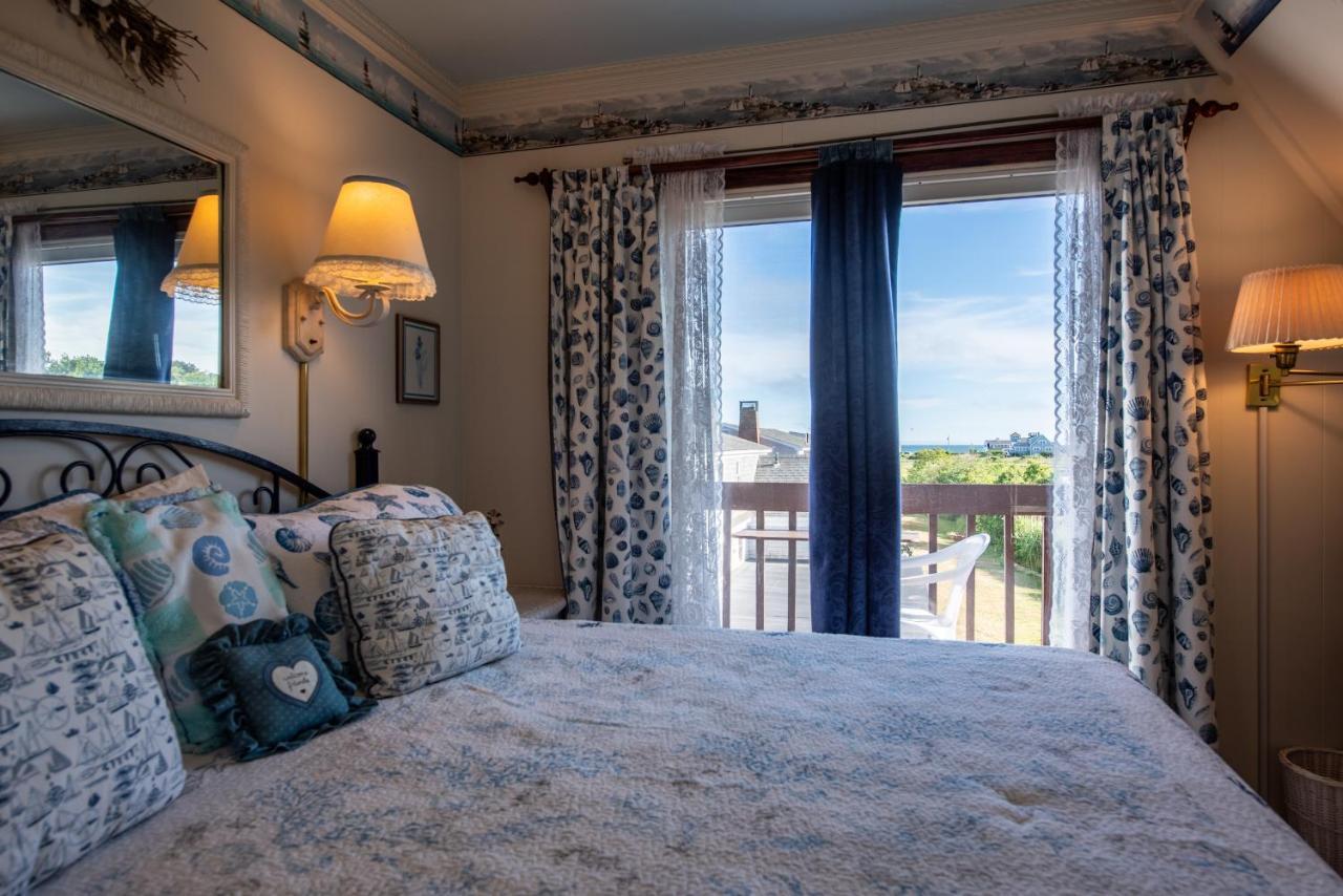 A Cape Cod Ocean Manor Inn Гайянніс Екстер'єр фото