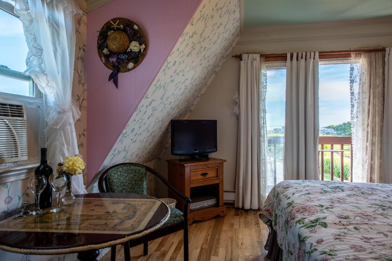 A Cape Cod Ocean Manor Inn Гайянніс Екстер'єр фото